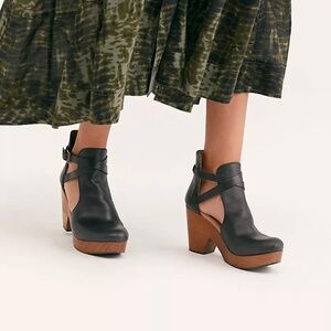 Women’s Black Leather Clog Mules with Wood Platform Heel